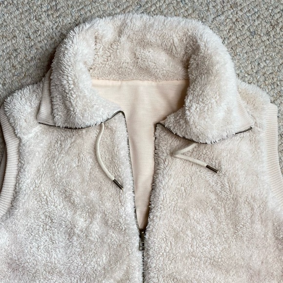 Artisans Fleece Vest Women's XXL Plush - Picture 3 of 12